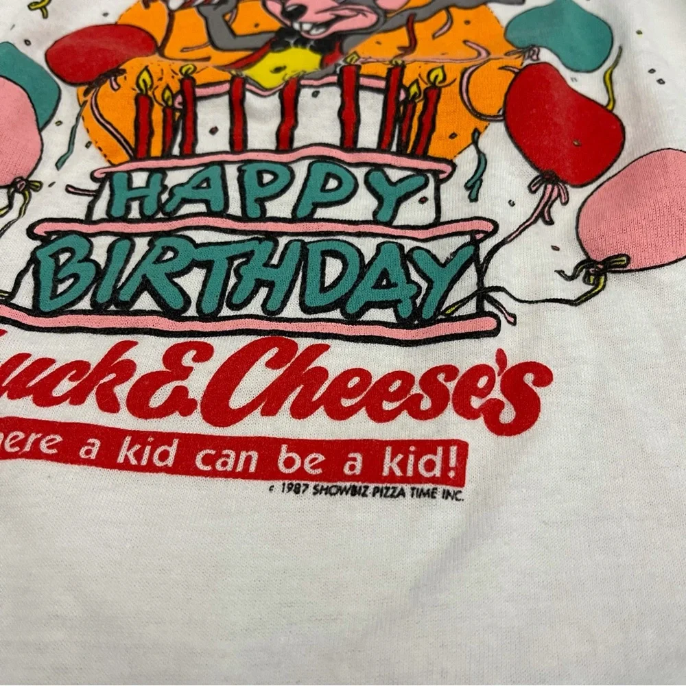 Chuck Cheese’s Happy Birthday White Single Stitch T Shirt 6-8 Youth Kids USA 80s - Picture 9 of 15